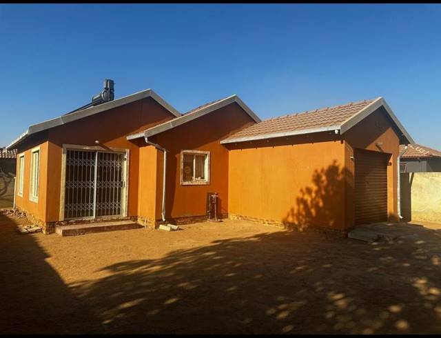 2 BEDROOM HOUSE FOR SALE IN BIRCH ACRES